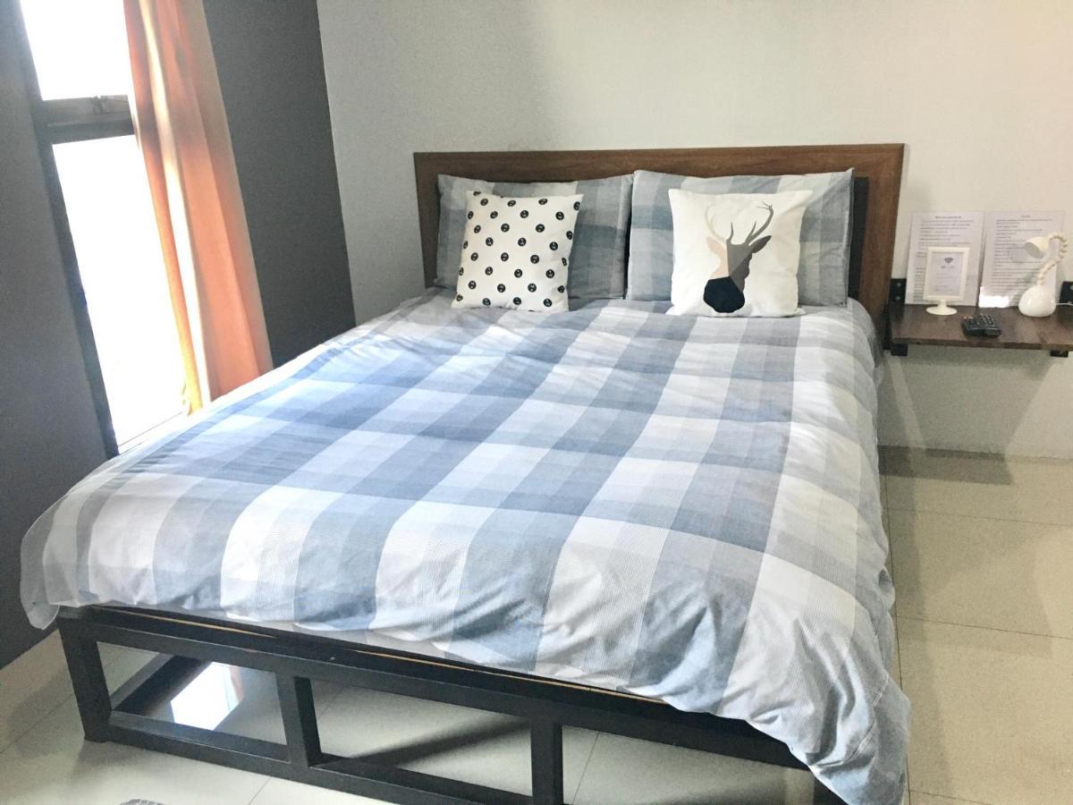 The Room Apartment Сураттхани Экстерьер фото